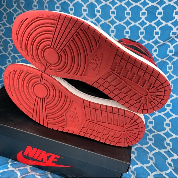 Nike Men’s size 9 Air Jordan 1 high Banned Retro OG bred black red 2016 rare vtg - Picture 3 of 12